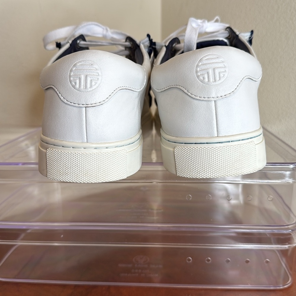 Tory Burch Women’s Ruffle Leather Sneaker, White and Navy, size 10 - Picture 7 of 13